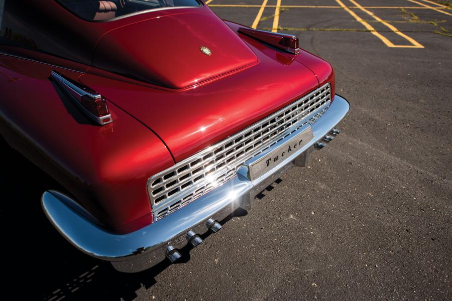 Детали экстерьера Tucker Sedan (1046) 1948 года  (фото 4 из 38)